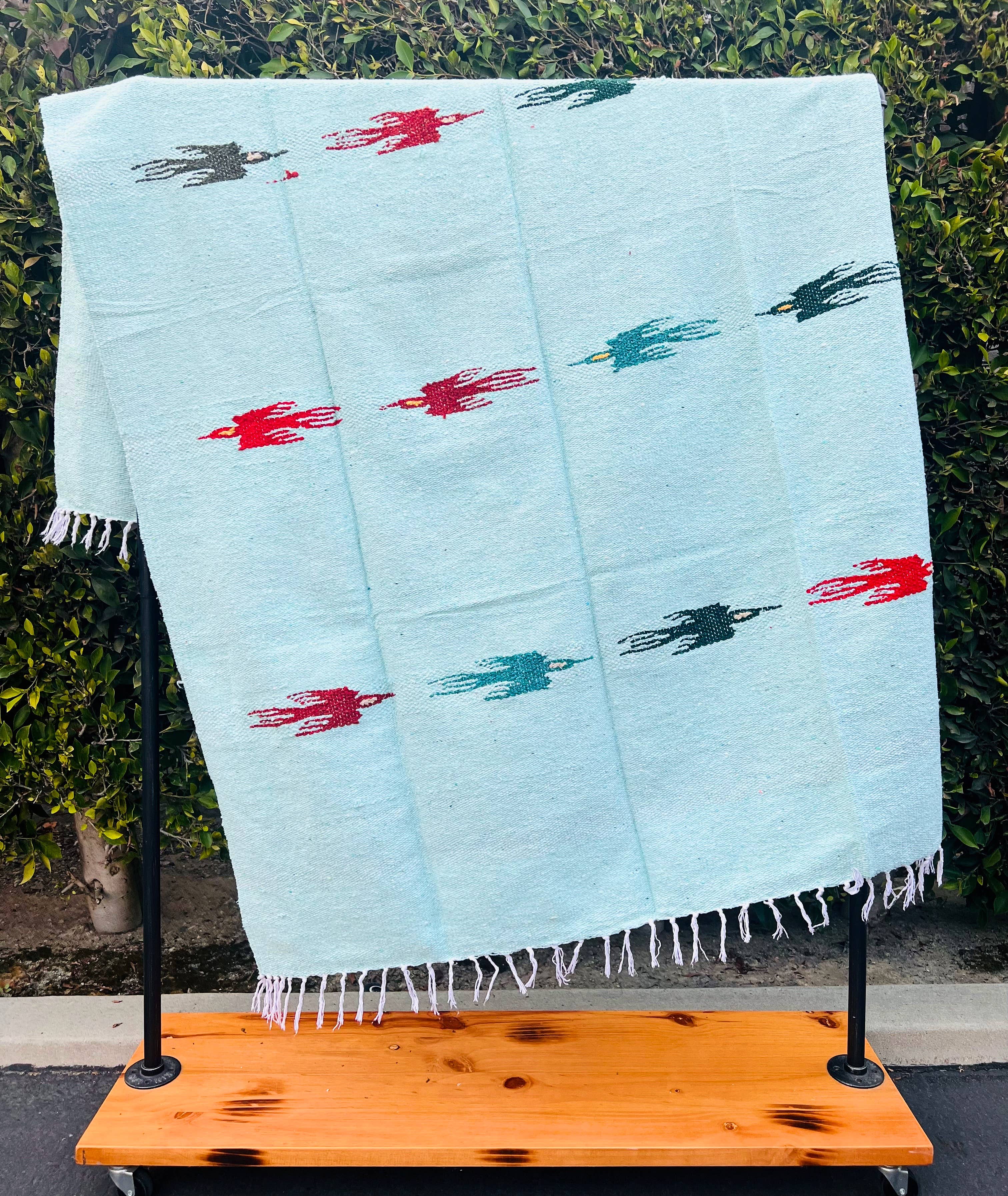 Thunderbird Throw Blanket l Mint