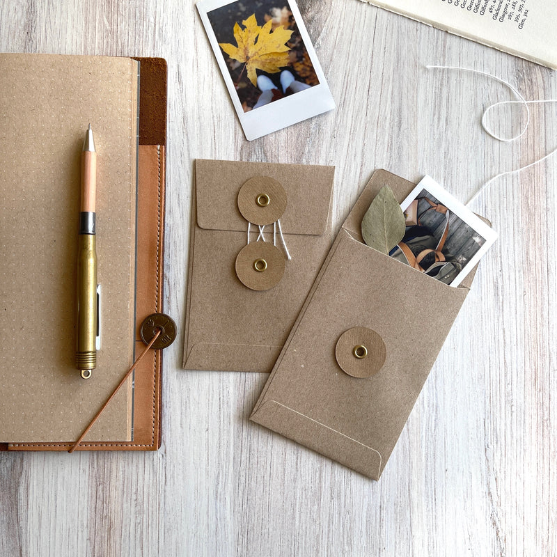 Traveler's Co. Mini Envelopes With String