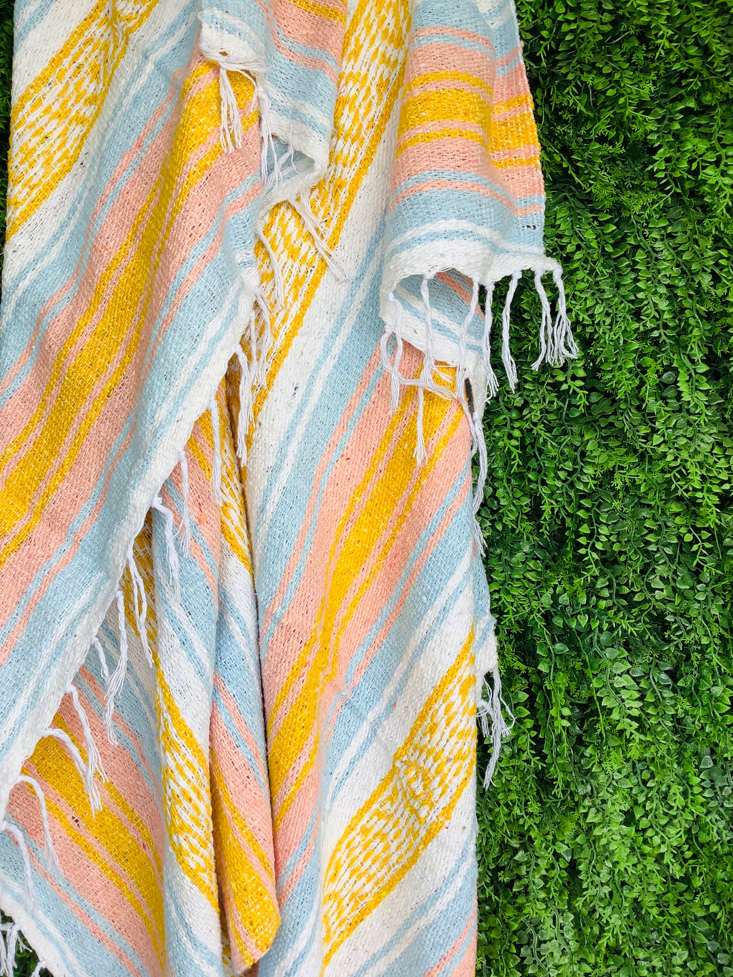 Sunny Daydream | Throw Blanket