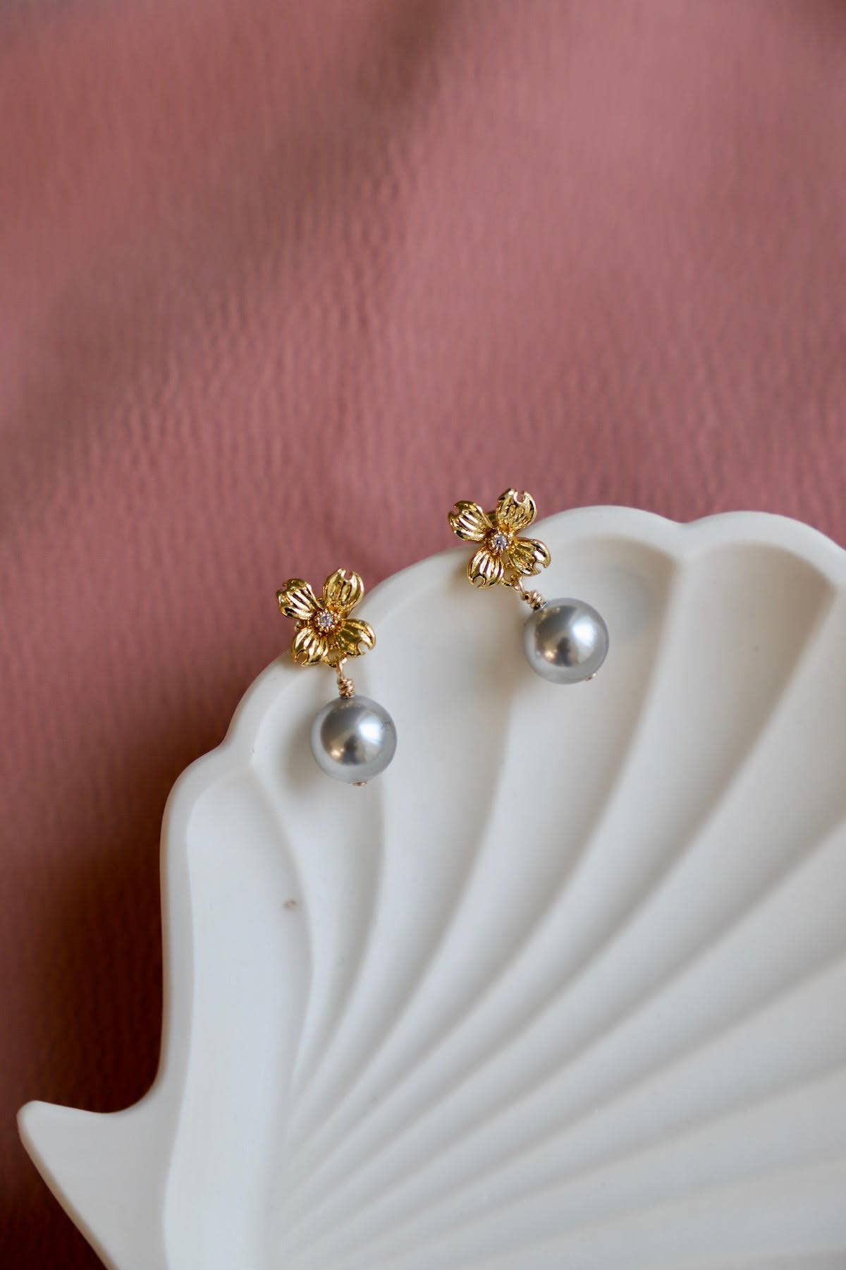Primrose Pearl Earrings
